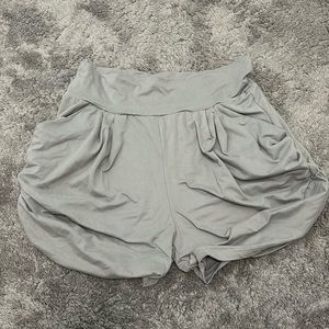 Stretchy Gray Vintage Shorts With Pockets!